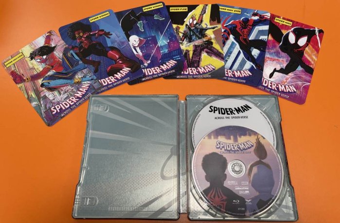 detail Spider-Man: Napříč paralelními světy - Blu-ray+DVD+6 karet Steelbook (bez CZ)