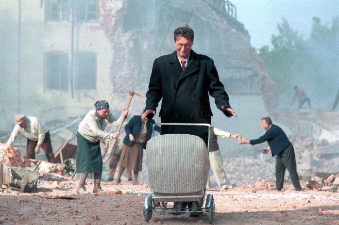 detail Musíme si pomáhat (Remasterovaná verze) - Blu-ray
