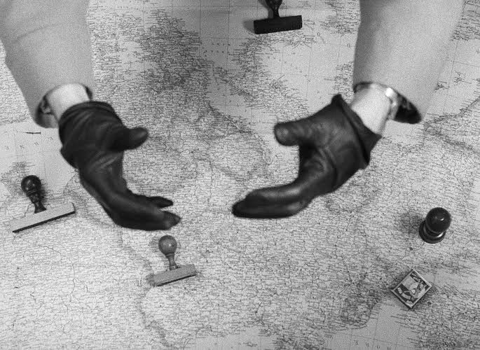 detail Ostře sledované vlaky - Blu-ray + DVD dovoz