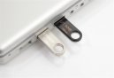 nahlad KINGSTON USB DATATRAVELER SE9 - 32GB - SILVER